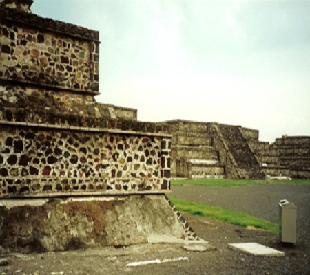 aztec architecture and buildings